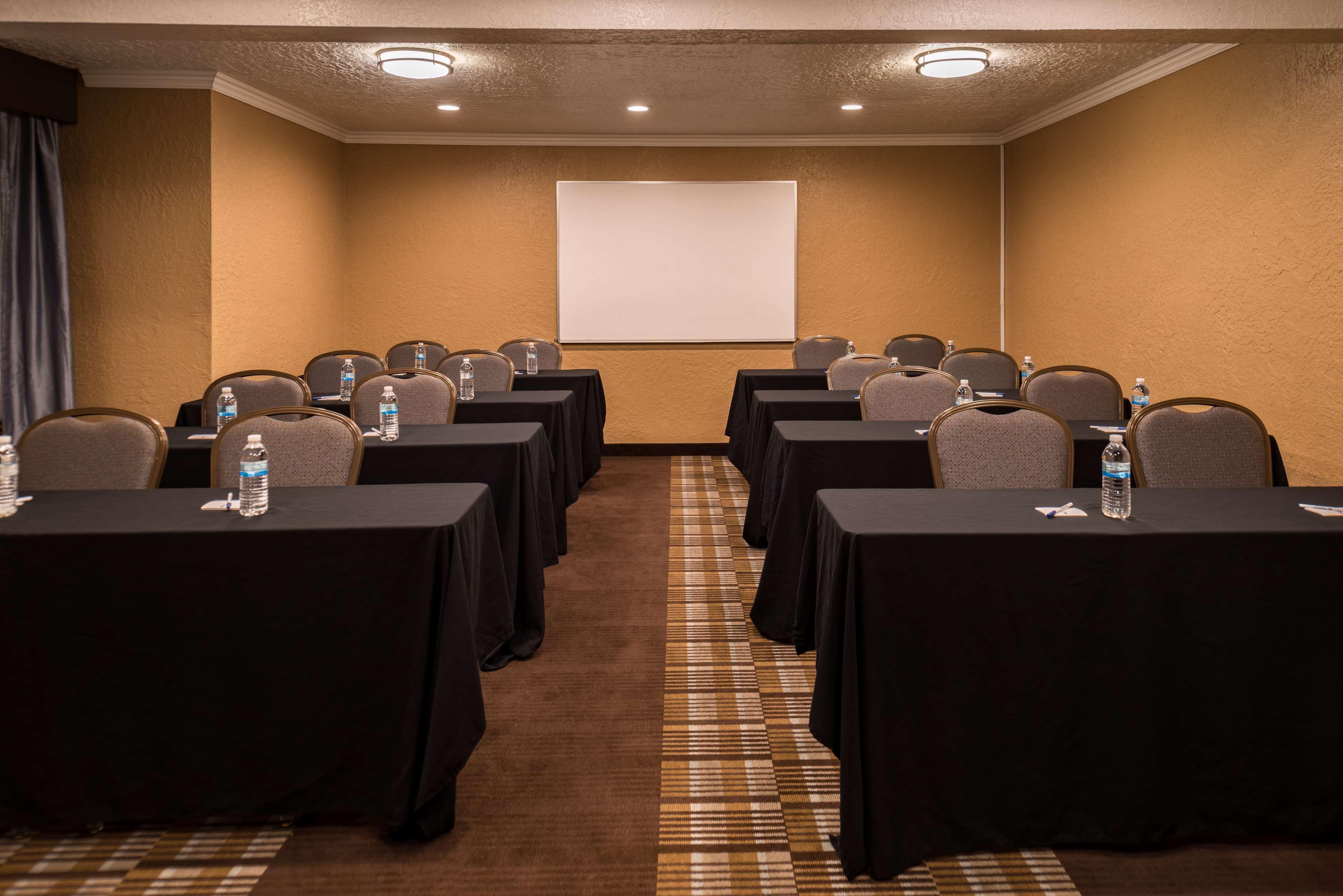 Best Western Airport Albuquerque Innsuites Hotel & Suites Zewnętrze zdjęcie
